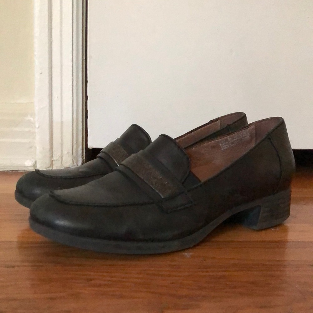 Dansko leather loafers size 39/ US 8
